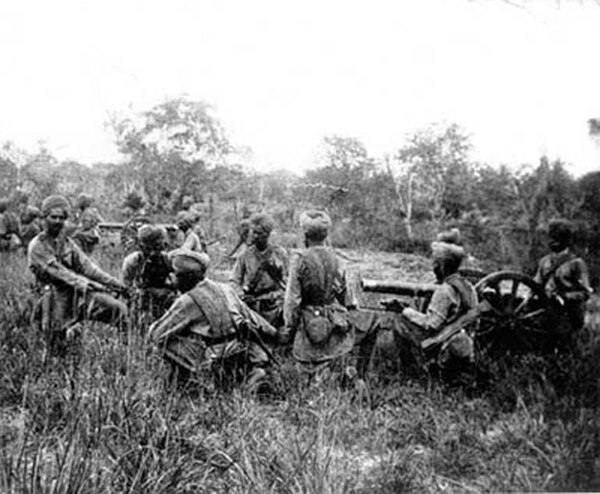 Indian soldiers fighting in the 1947 war