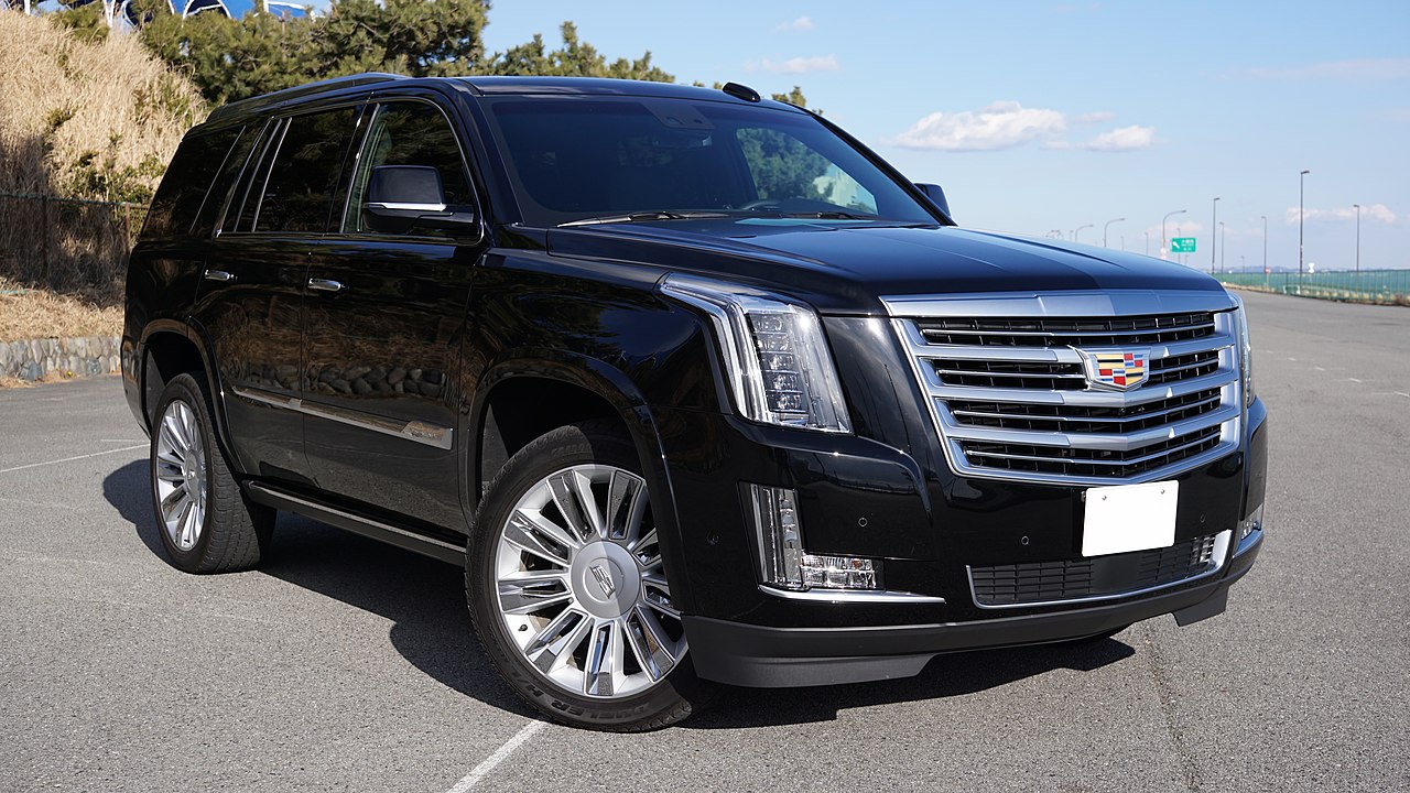 Image of JAIA18 Cadillac Escalade Platinum GMT K2XL 1