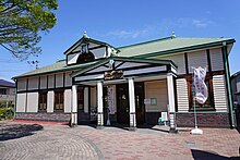 ファイル:JR_East_Nanukamachi_Station_building,_Fukushima_Pref.jpg