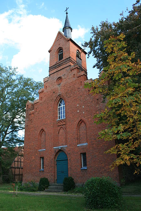 Kuhbier Dorfkirche 2