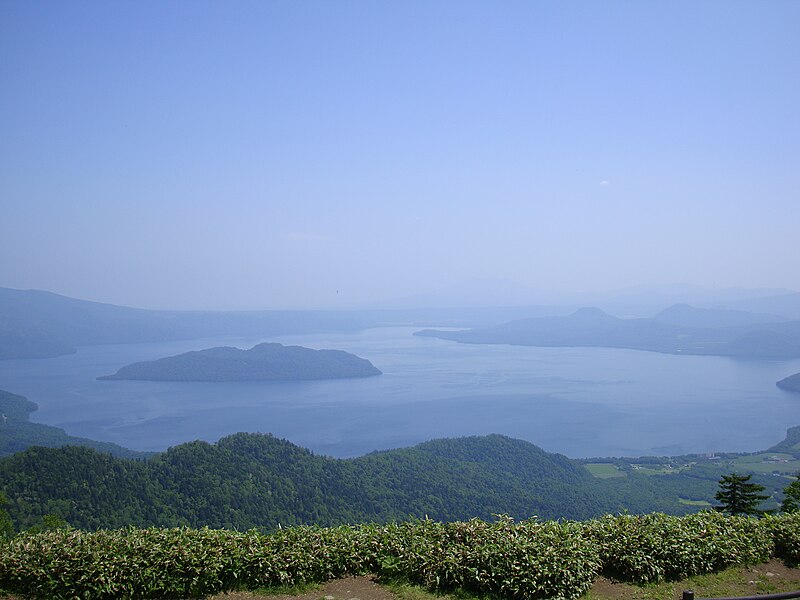 File:Lake Kussharo01.JPG