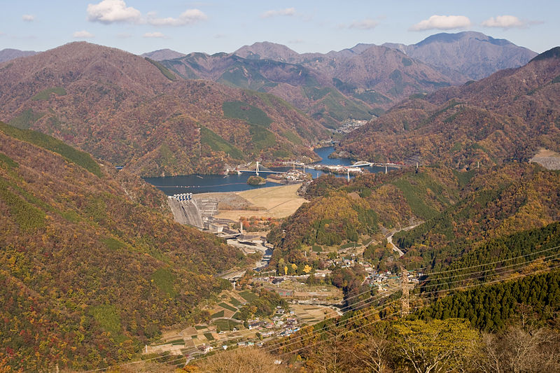 File:Lake Tanzawa 02.jpg