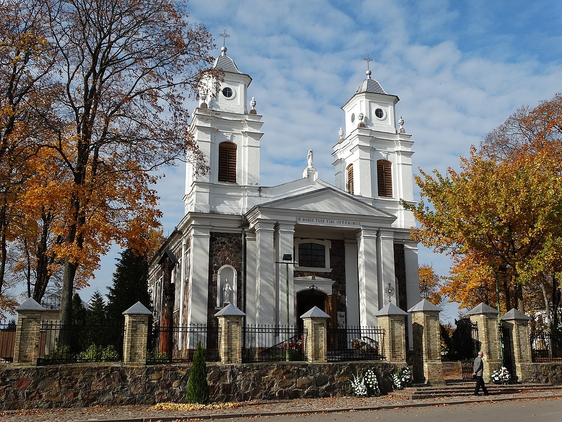 File:Lazdijai, bažnyčia.JPG