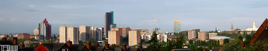 A view over Sheepscar, Lovell Park and Little London, taken from Banstead Park in Harehills. LeedsSkyBanstead0409f.jpg