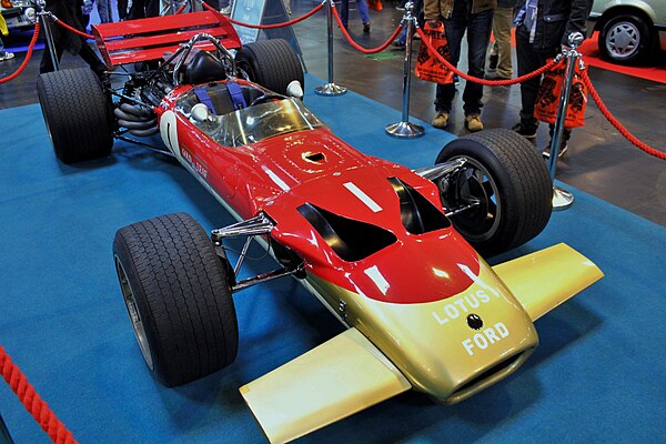 Jim Clark won the race driving a Lotus 49T, similar to the Lotus 49B pictured above