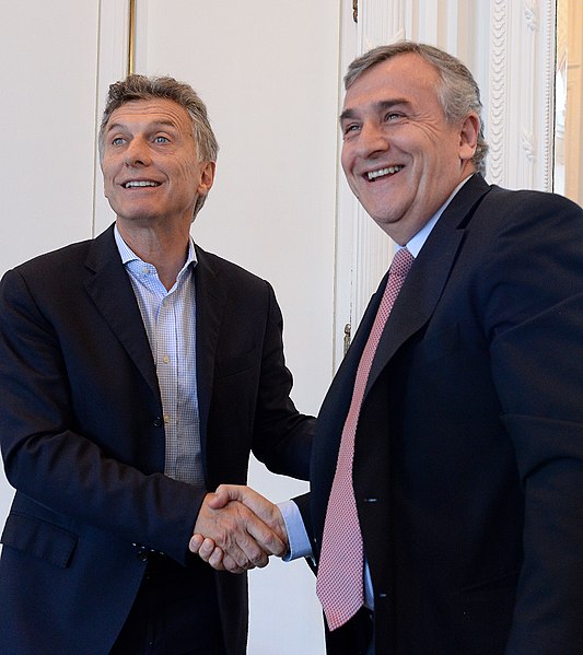 File:Macri con Morales.jpg