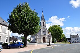 Maillet (Indre) - Place de l'église.JPG