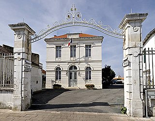 <span class="mw-page-title-main">Sainte-Marie-de-Ré</span> Commune in Nouvelle-Aquitaine, France