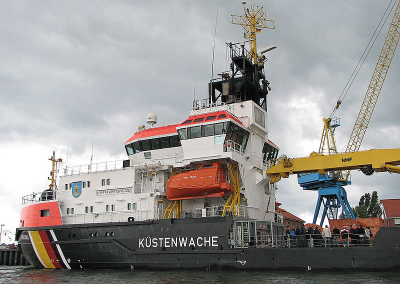 File:Mehrzweckschiff Arkona Warnemuende 3.jpg