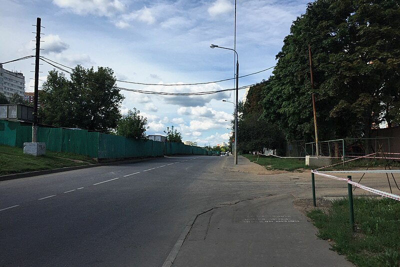 File:Moscow, Levoberezhnaya Street (31616726735).jpg