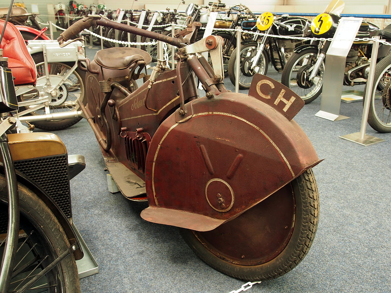 File:MotorSportMuseum am Hockenheimring, 1923 Schmid motorcycle pic1 