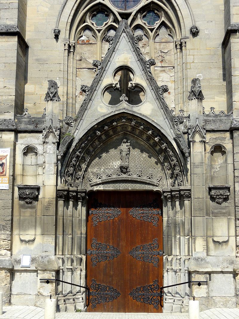 Bon Vendredi  800px-Mouy_%2860%29%2C_%C3%A9glise_Saint-L%C3%A9ger%2C_portail_occidental