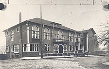 Multnomah Athletic Club's clubhouse in 1910 Multnomah Athletic Club in 1910.jpg