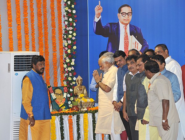 Ramdas Athawale with Narendra Modi, Nitin Gadkari and Devendra Fadnavis paying tribute to B. R. Ambedkar.