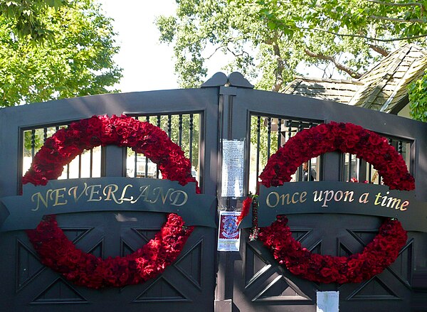 Neverland Ranch gates