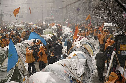 Orange Revolution demonstrations lasted so long that demonstrators set up tents.