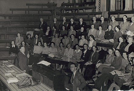 1950 choir rehearsal with George Thewlis conducting and Basil Thewlis at the piano Oxford Harmonic Society 1950 rehearsal.jpg