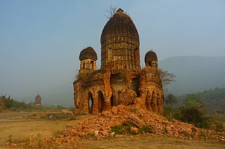 Pancharatna Temple, Garh Panchakot 02.JPG