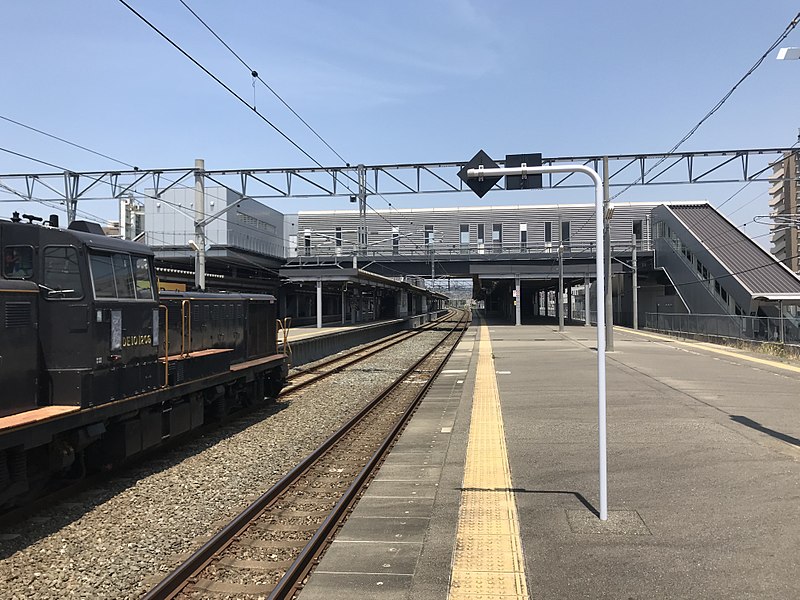 File:Platform of Fukuma Station 9.jpg