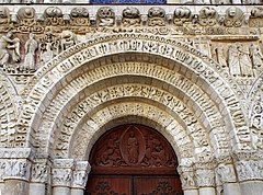 Нотр дам ля гранд. Нотр-дам-ля-Гранд в Пуатье стиль. Нотр дам ля Гранд, Пуатье, Франция, 11-век. Нотр дам ла Гранд в Пуатье фасад. Нотр-дам-ля-Гранд (Франция).