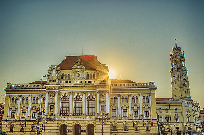 File:Primăria Municipiului Oradea.jpg