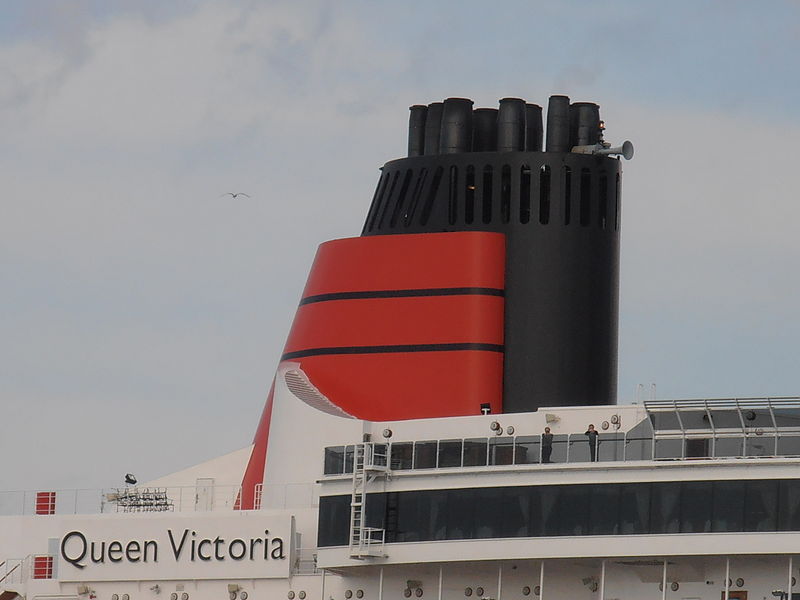 File:Queen Victoria Funnel 9 July 2012 Tallinn.JPG