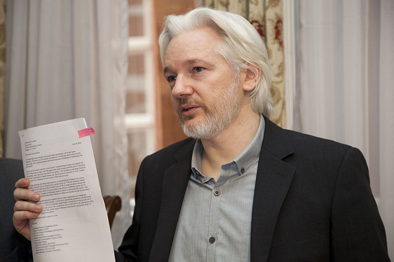 File:RUEDA DE PRENSA CONJUNTA ENTRE CANCILLER RICARDO PATIÑO Y JULIAN ASSANGE.jpg