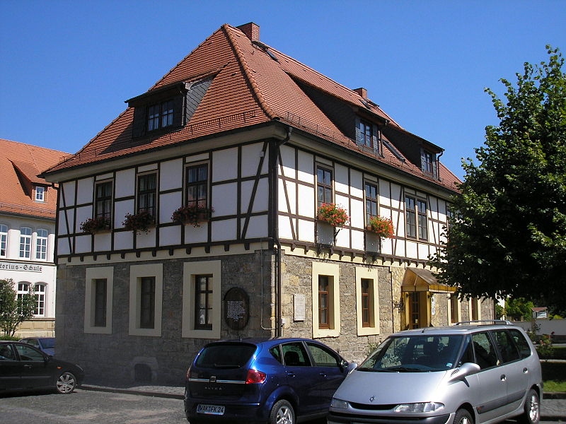 File:Rathaus Creuzburg.JPG