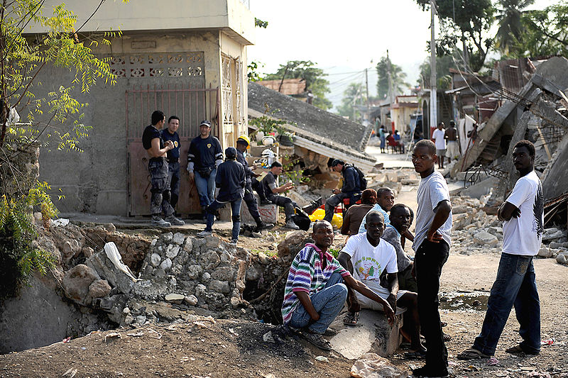 File:Residents in Jacmel amid earthquake damage 2010-01-17 1.jpg