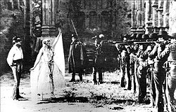 Mary Astor and Gilbert Roland starred in George Fitzmaurice's 1927 motion picture Rose of the Golden West, shot on location on the Mission grounds.[136] The film's penultimate scene (shown here) is set amidst the ruins of "The Great Stone Church."