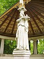 Schlosspark Glienicke - Statue (Glienicke Palace Park - Statue) - geo.hlipp.de - 36920.jpg