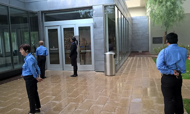 File:Security Alert Phoenix Art Museum.jpg