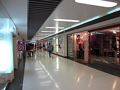 Level 2 shops in 2011