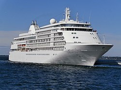 Silver Whisper vertrekt vanuit Tallinn Haven van Tallinn 27 juni 2015.JPG