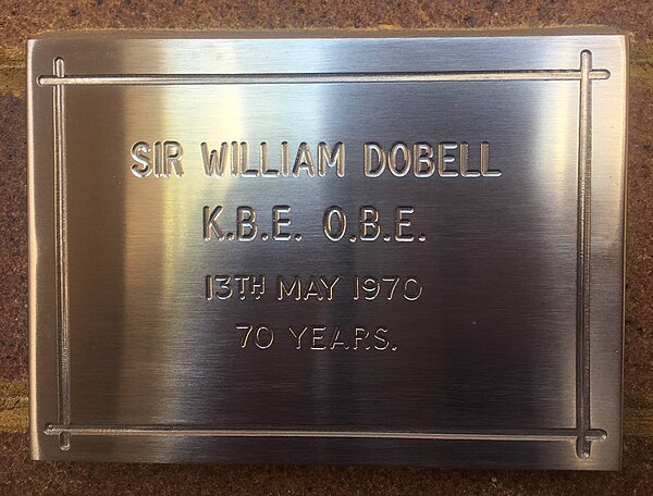 Plaque at the site of Dobell's interment at Newcastle Memorial Park in Beresfield