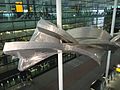 Slipstream (2014) Richarda Wilsona, London Heathrow Terminal 2, Velká Británie - 20150621-01.jpg