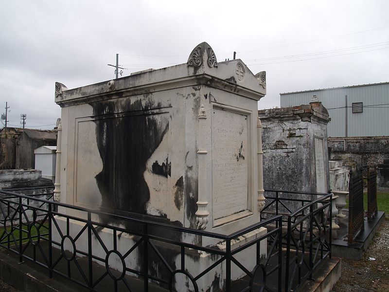 File:St Lous Cemetery 2 NOLA Crypts by Holman.jpg