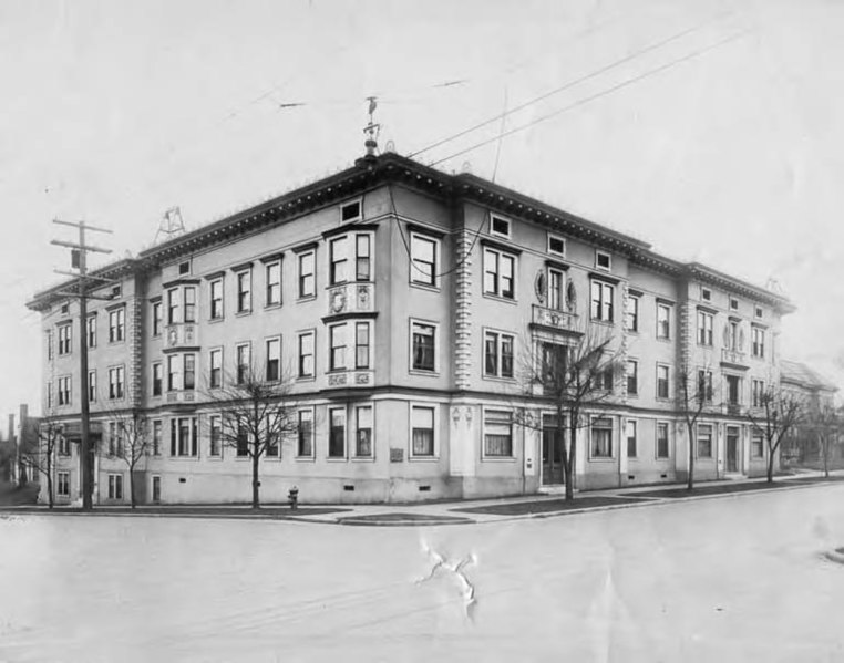 File:St Paul Apartment Building, Capitol Hill neighborhood, ca 1901 (SEATTLE 3961).jpg