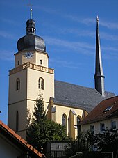 Die Stadtkirche „Sankt Annen“ von Südwesten gesehen