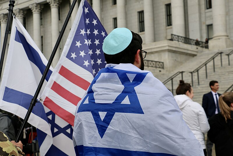 File:Stand With Israel Event (53253373873).jpg