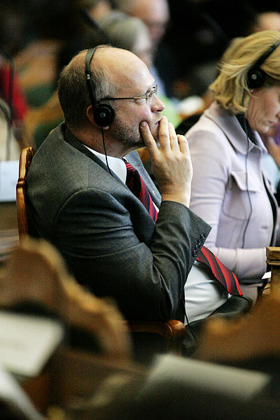 File:Sven-Erik osterberg (s) Sverige, talar vid Nordiska radets session i Kopenhamn 2006.jpg