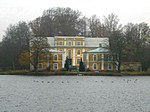 Hemberg köpte 1818 in Tunbyholms slott, som sedan kom att ärvas av hans dotter.