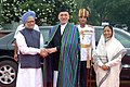 The President, Smt. Pratibha Devisingh Patil and the Prime Minister, Dr. Manmohan Singh at the ceremonial reception of the President of Afghanistan, Mr. Hamid Karzai, in New Delhi on August 04, 2008.jpg