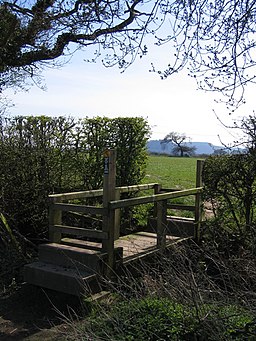 The Sandstone Trail and Beeston Castle - geograph.org.uk - 396353