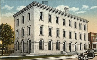 Postcard of Custom House & Post Office, 1900 U.S. Custom House & Post Office, Petersburg, VA.jpg