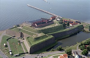 Flygbild över Varbergs fästning (1997).