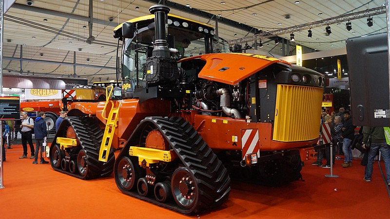 File:Versatile 610DT Agritechnica 2017 - Front and right side.jpg