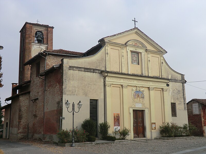 File:Villanova solaro chiesa san martino.jpg