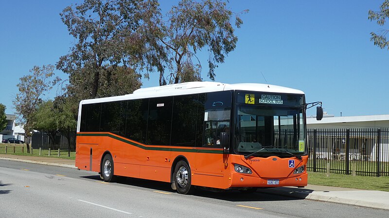 File:Volvo B8RLE (Express Coach Builders) 1GRL423 at Brenchley Drive,Atwell.jpg