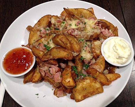 Tập_tin:Wedges_with_cheese_and_bacon.jpg